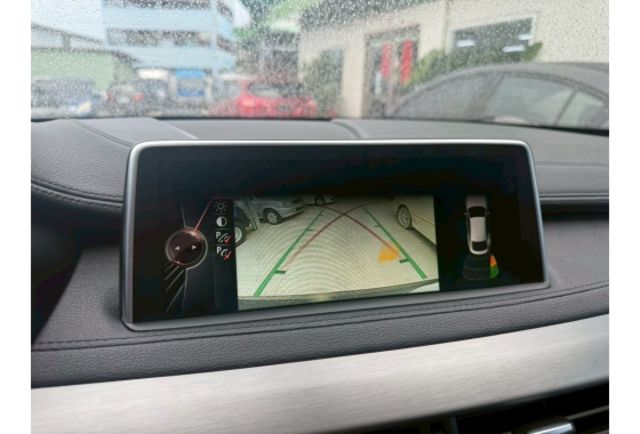 BMW X6  第11張相片