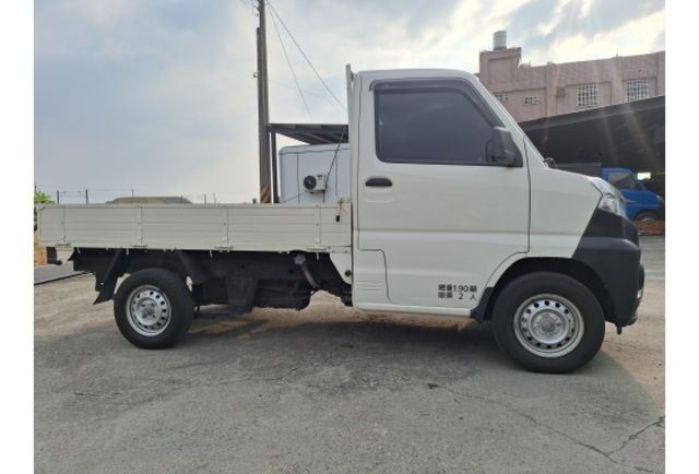 自排>自排>自排>定速板.方向盤撥鍵  第6張相片