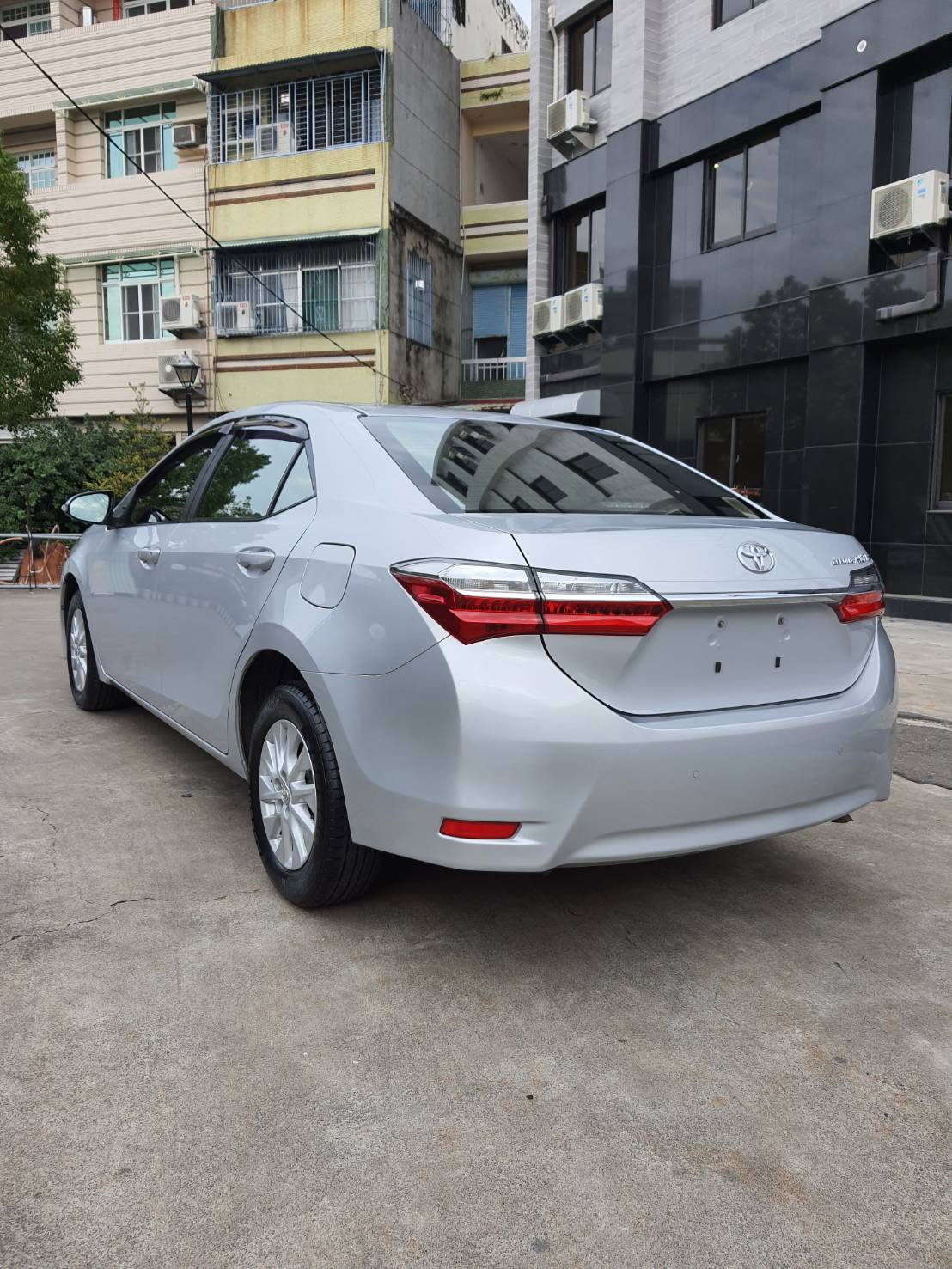 TOYOTA Corolla Altis 雅緻版 (11代)  第8張相片