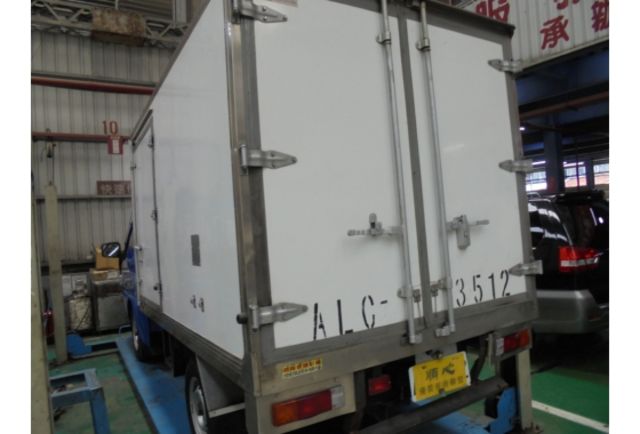 Mitsubishi DELICA  第3張相片