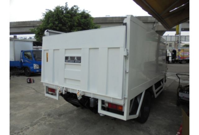 Mitsubishi CANTER  第6張相片