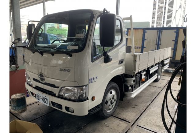 HINO 300  第1張相片