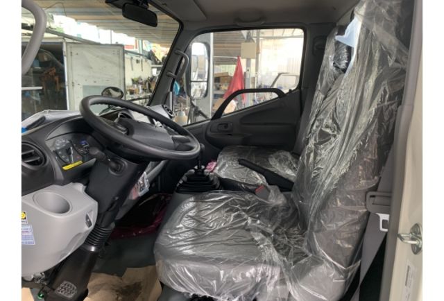 HINO 300  第2張相片