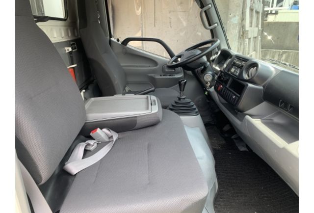 HINO 300  第2張相片