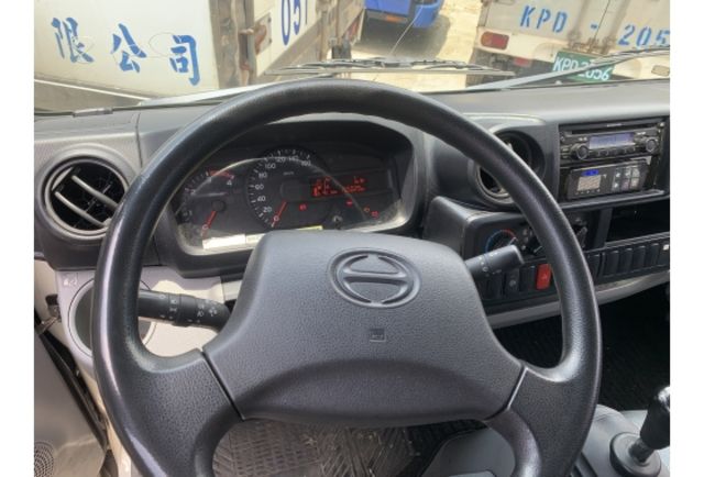 HINO 300  第4張相片