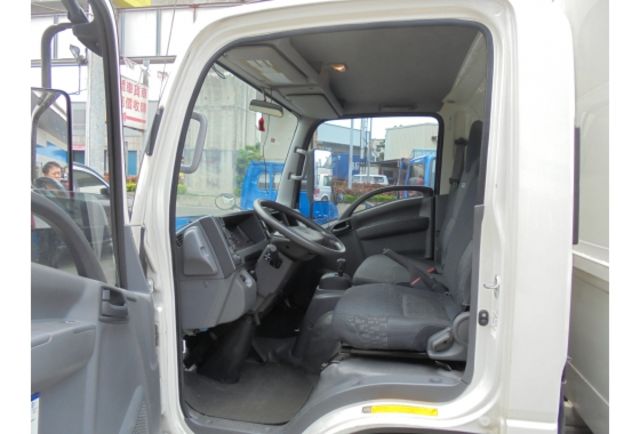 ISUZU 一路發  第7張相片