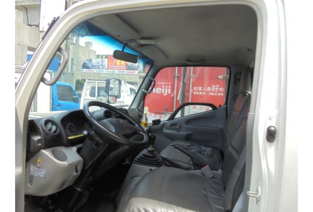 HINO 300  第7張相片