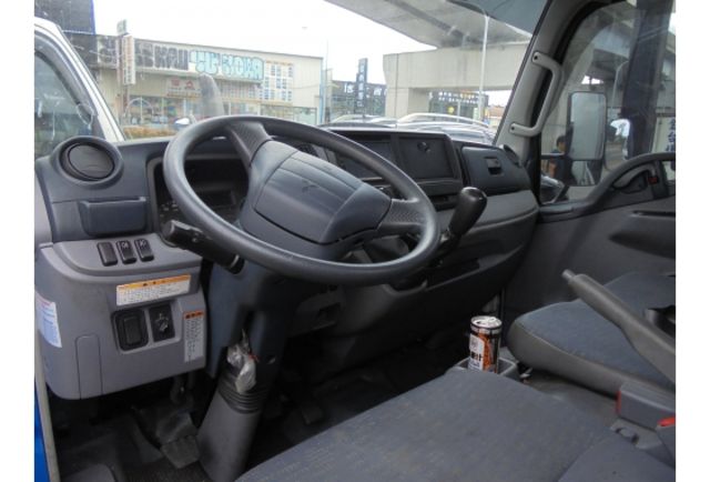 Mitsubishi CANTER  第7張相片