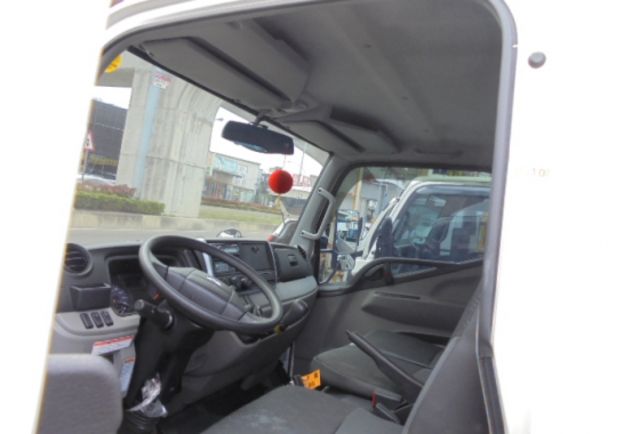 Mitsubishi CANTER  第7張相片
