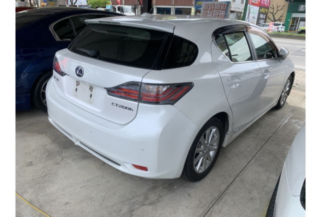 Lexus CT200h  第4張相片
