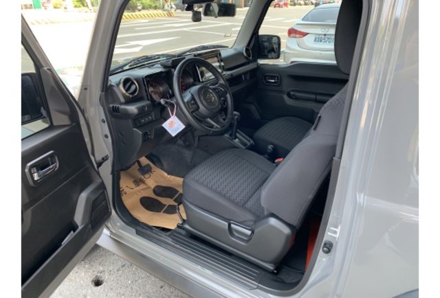 Suzuki JIMNY  第4張相片