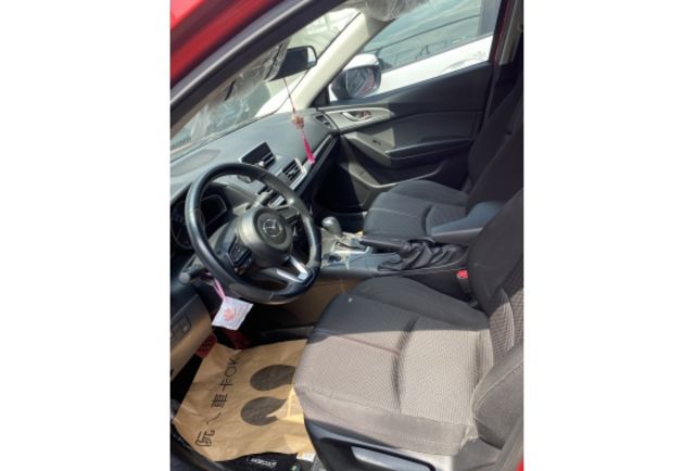 Mazda MAZDA3  第8張相片