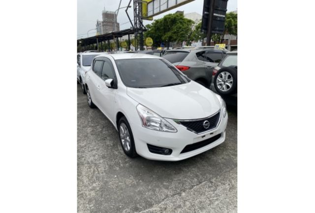 Nissan TIIDA  第1張相片