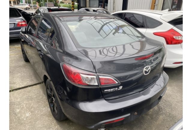 Mazda MAZDA3  第3張相片