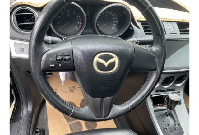 Mazda MAZDA3  第6張相片