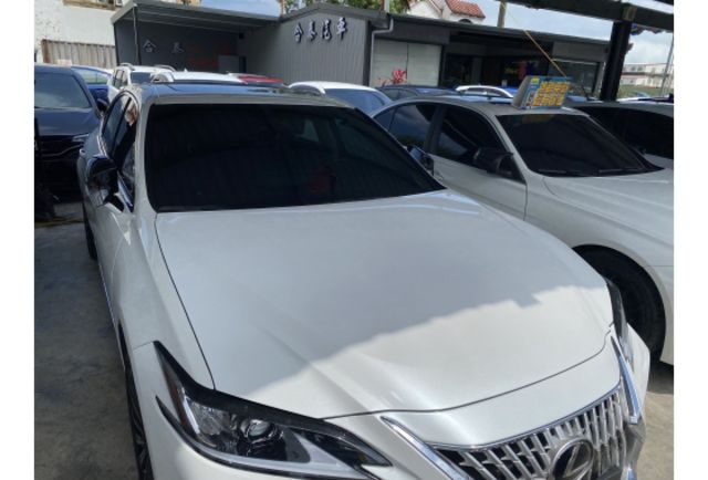 Lexus ES200  第1張相片