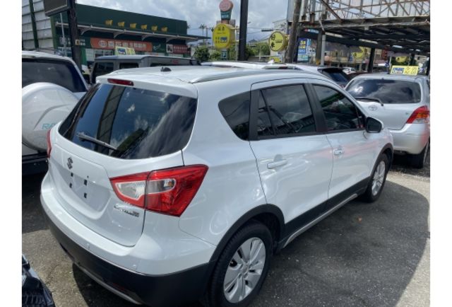 Suzuki SX4  第4張相片