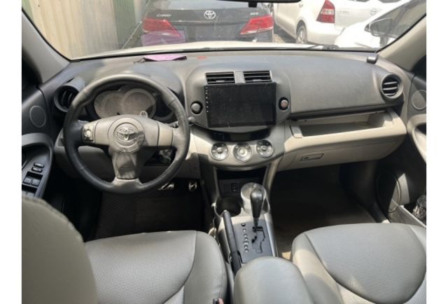 Toyota RAV4  第7張相片