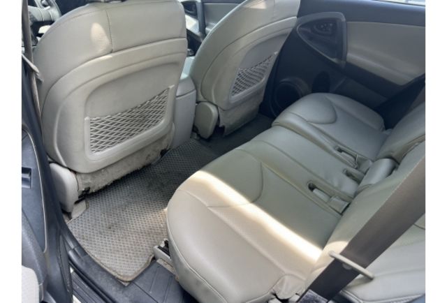 Toyota RAV4  第10張相片