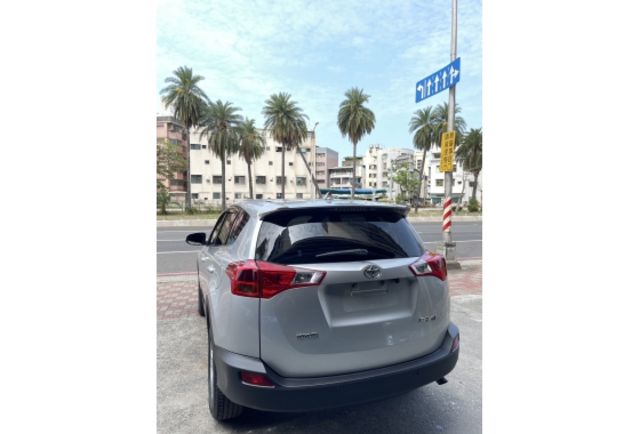 2014年RAV4頂級2.0Ei代步車 一手車 原版件 里程保證 實車實價 保證有車  第4張相片