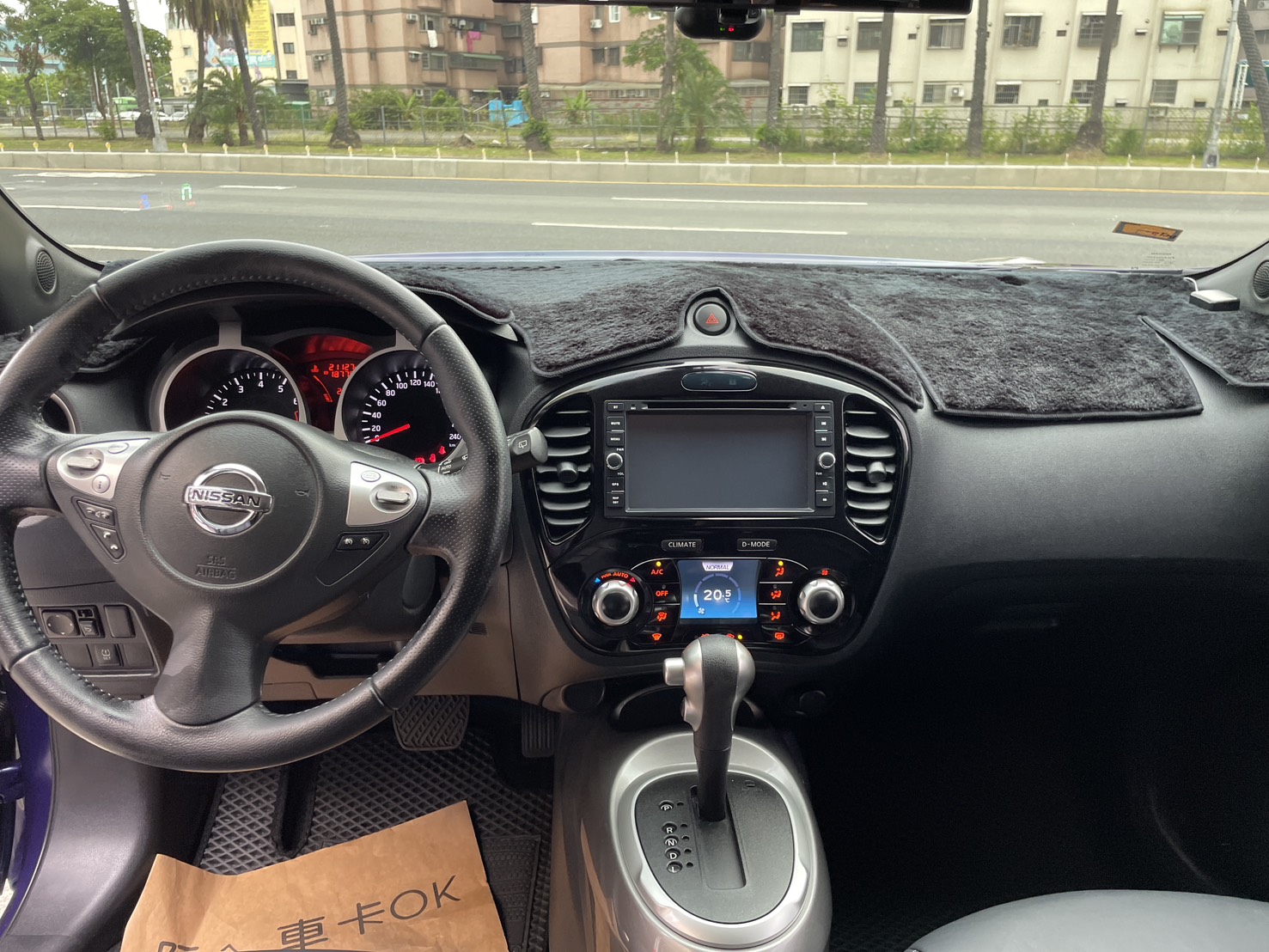 2016年JUKE 1.6 I-key里程僅跑2萬多公里'原廠保養 認證車 里程保證 實車實價   第8張相片