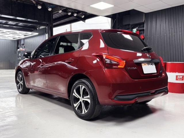 Nissan Tiida  第3張相片