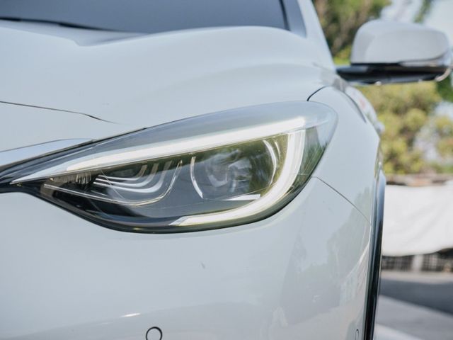 Infiniti Q30  第11張相片