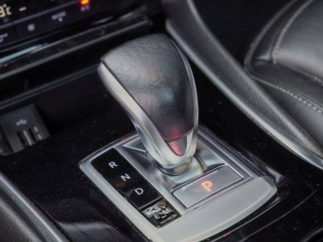 Infiniti Q30  第15張相片