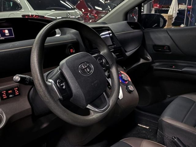 Toyota SIENTA  第4張相片