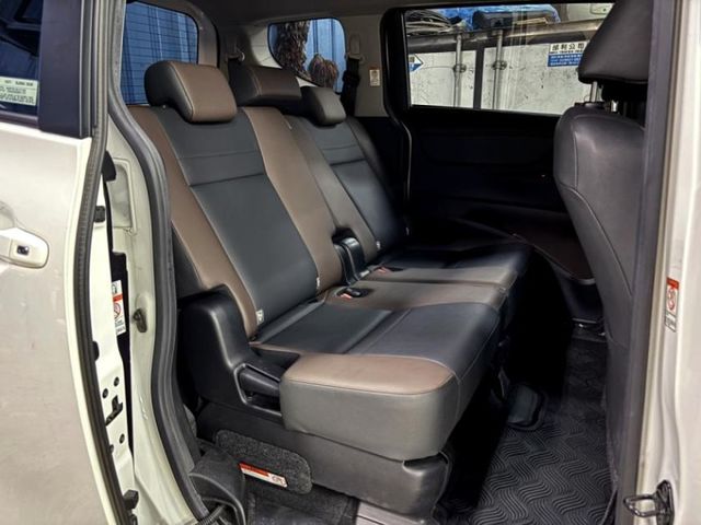 Toyota SIENTA  第5張相片
