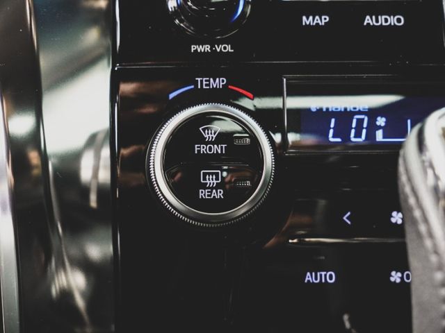 2021 Toyota Alphard 2.5 油電  第14張相片