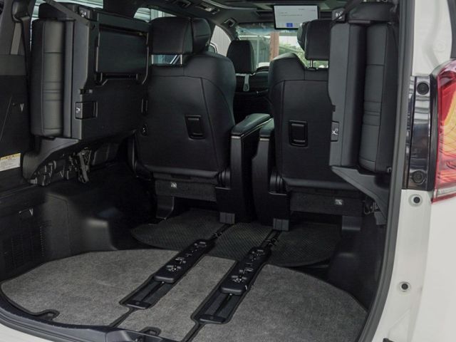 2021 Toyota Alphard 2.5 油電  第31張相片