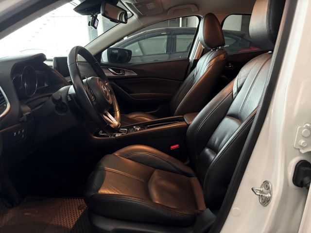 Mazda Mazda3  第2張相片