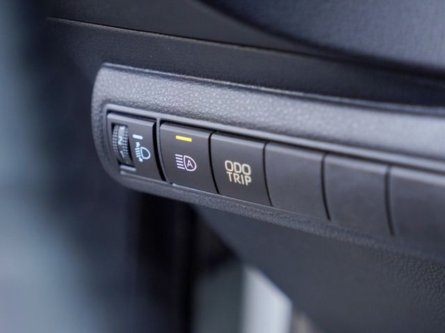 Toyota ALTIS  第12張相片