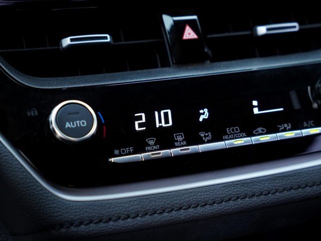 Toyota ALTIS  第14張相片