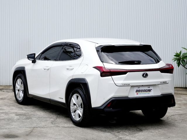 Lexus UX  第7張相片