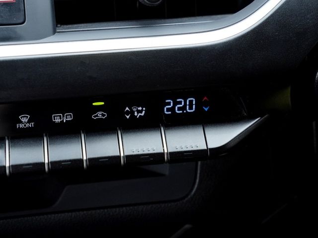 Lexus UX  第11張相片