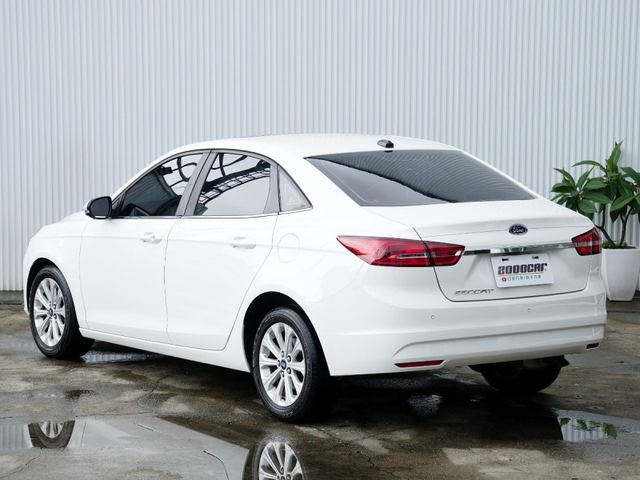 2018 FORD ESCORT 1.5  第7張相片