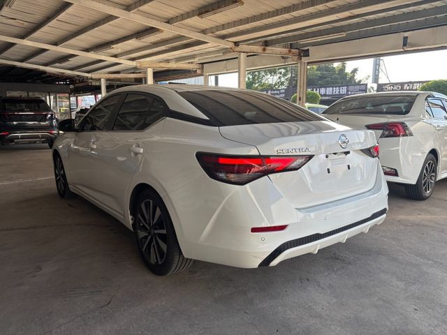2020 NISSAN SENTRA  第7張相片