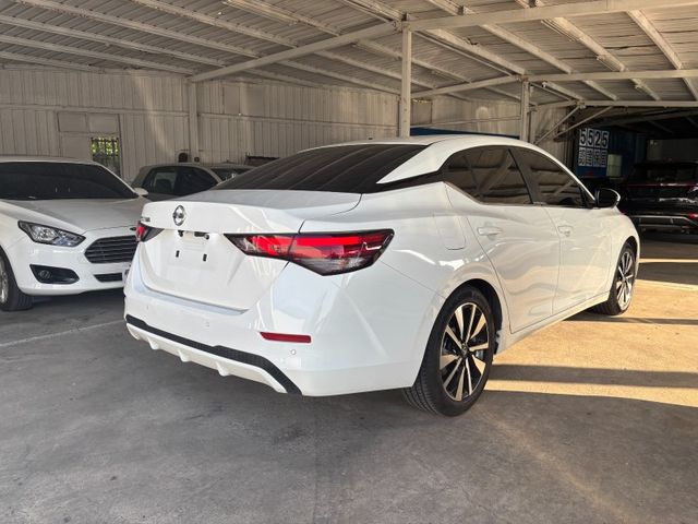 2020 NISSAN SENTRA  第8張相片