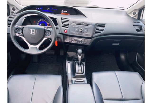 Honda CIVIC  第7張相片