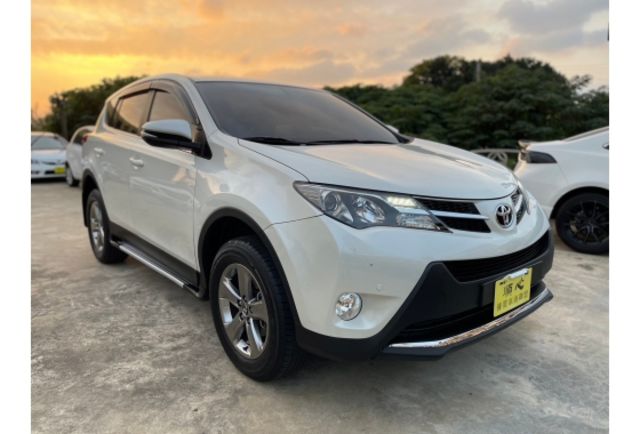 Toyota RAV4  第2張相片