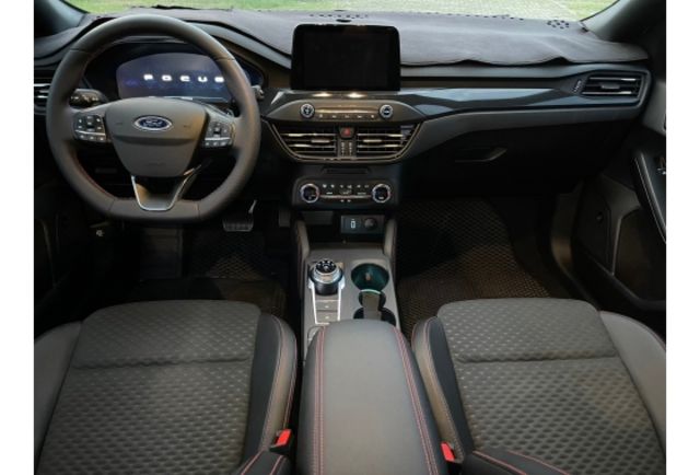 Ford FOCUS ST  第6張相片