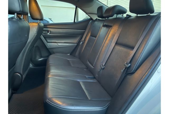 Toyota ALTIS  第7張相片