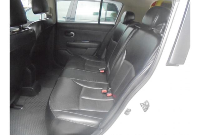 Nissan TIIDA  第8張相片