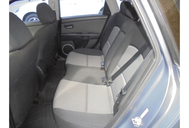 Mazda MAZDA3  第8張相片