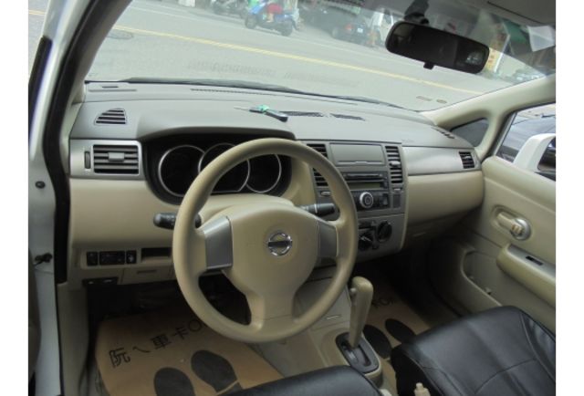 Nissan TIIDA  第9張相片