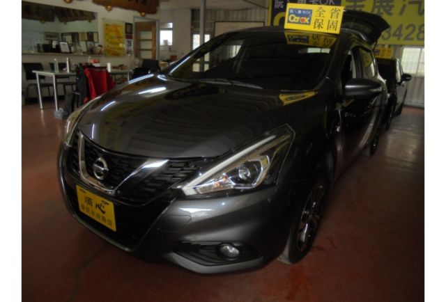 Nissan TIIDA  第1張相片