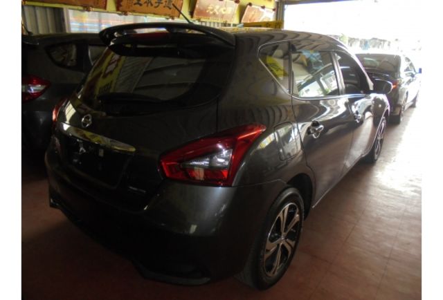 Nissan TIIDA  第4張相片