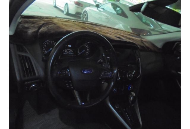 Ford FOCUS  第6張相片